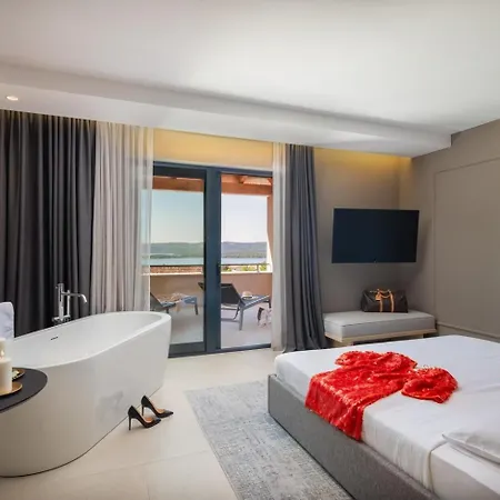 Luxury Wave & San, 2 Heated Pool, Sauna, Gym Willa Sveti Filip i Jakov