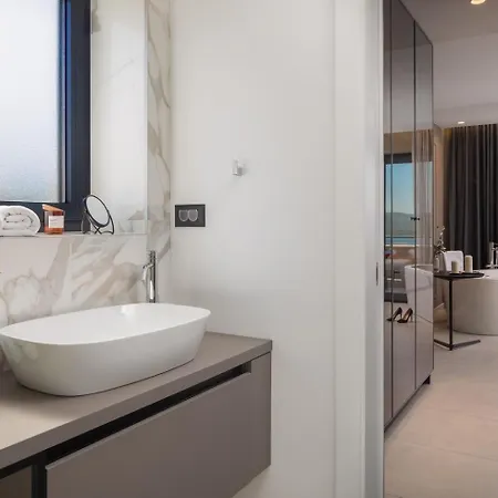 Luxury Wave & San, 2 Heated Pool, Sauna, Gym * Sveti Filip i Jakov