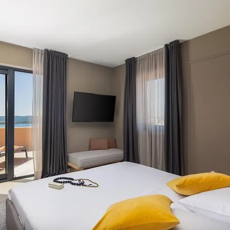 Willa Luxury Wave & San, 2 Heated Pool, Sauna, Gym Sveti Filip i Jakov