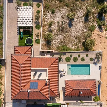 Luxury Wave & San, 2 Heated Pool, Sauna, Gym Villa *