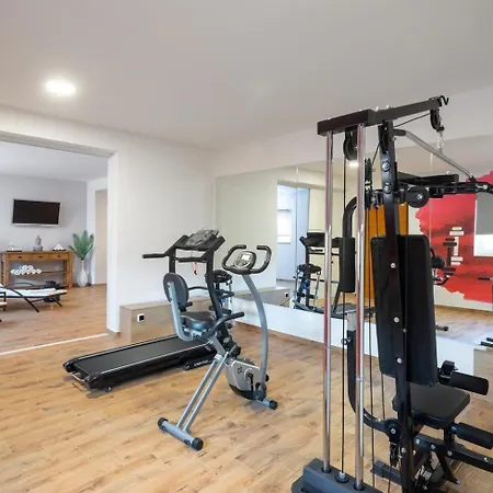 Luxury Wave & San, 2 Heated Pool, Sauna, Gym *