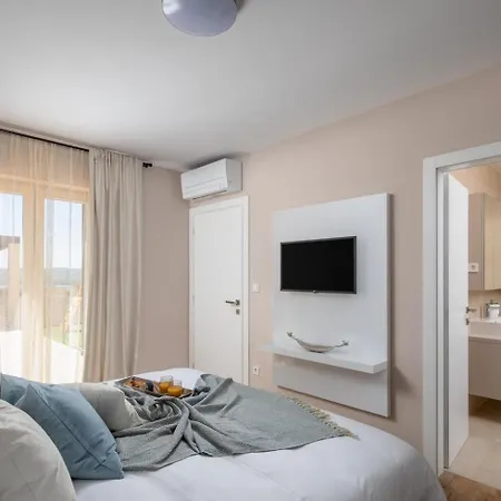 Villa Luxury Wave & San, 2 Heated Pool, Sauna, Gym
