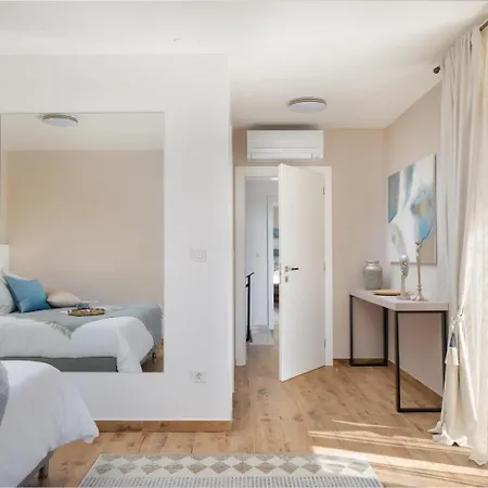 Willa Luxury Wave & San, 2 Heated Pool, Sauna, Gym