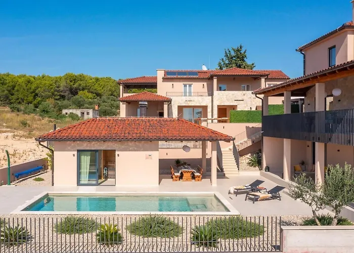 Luxury Wave & San, 2 Heated Pool, Sauna, Gym Villa Sveti Filip i Jakov