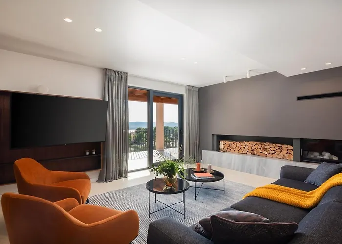 Luxury Wave & San, 2 Heated Pool, Sauna, Gym *