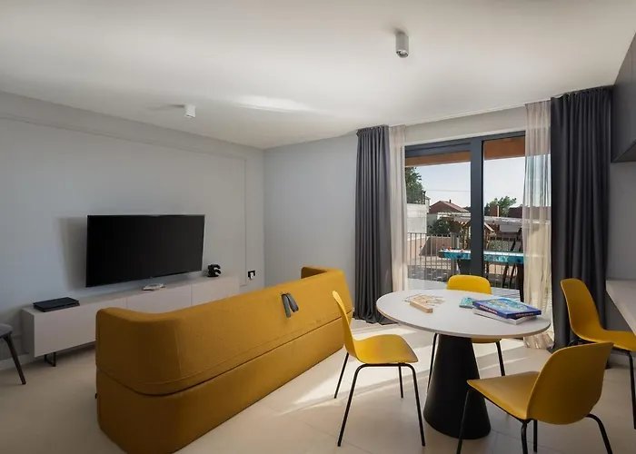 Luxury Wave & San, 2 Heated Pool, Sauna, Gym Villa *