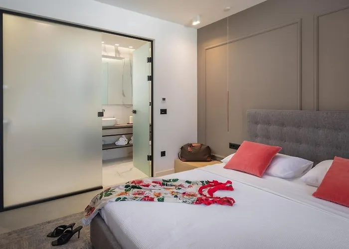 Luxury Wave & San, 2 Heated Pool, Sauna, Gym Villa *