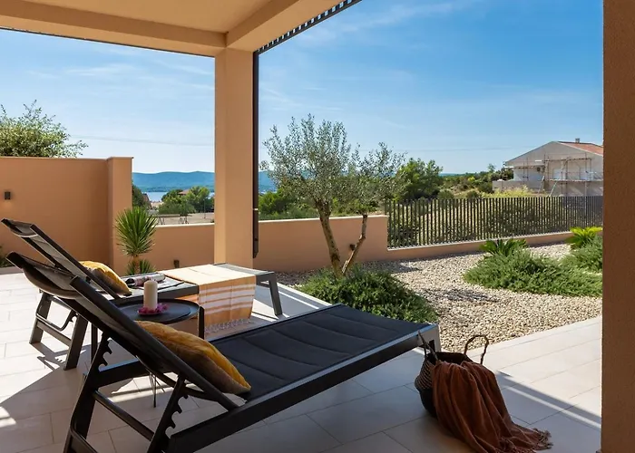 Luxury Wave & San, 2 Heated Pool, Sauna, Gym فيلة