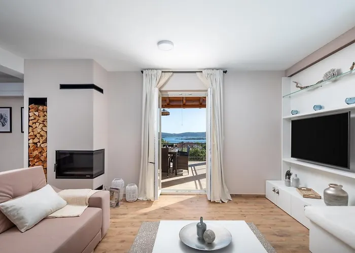 Villa Luxury Wave & San, 2 Heated Pool, Sauna, Gym Sveti Filip i Jakov
