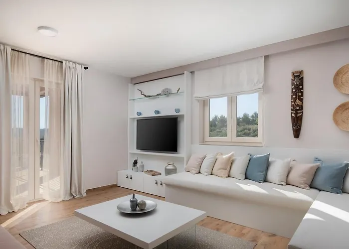 Luxury Wave & San, 2 Heated Pool, Sauna, Gym سفيتي فيليب ياكوف