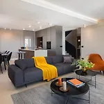 Luxury Wave & San, 2 Heated Pool, Sauna, Gym