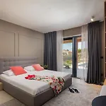 Villa Luxury Wave & San, 2 Heated Pool, Sauna, Gym Sveti Filip i Jakov
