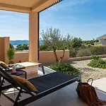 Luxury Wave & San, 2 Heated Pool, Sauna, Gym Villa