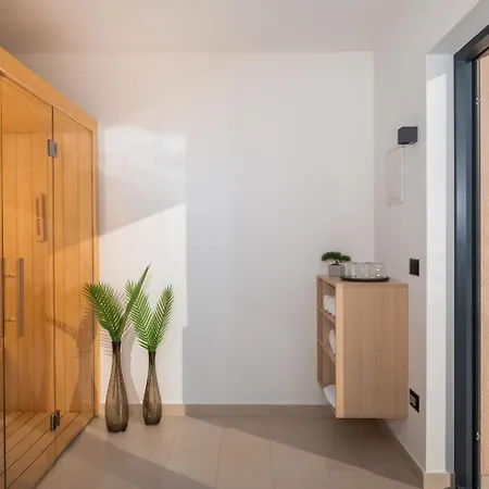 Luxury Wave & San, 2 Heated Pool, Sauna, Gym וילה *
