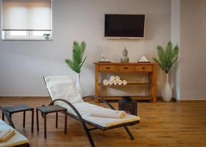 Luxury Wave & San, 2 Heated Pool, Sauna, Gym Villa *